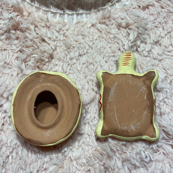 Hand painted Turtle clay Talavera trinket storage jewelry box - Picture 12 of 13